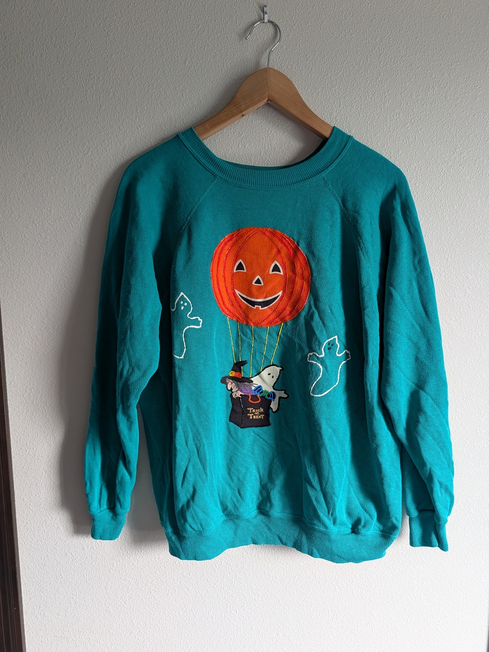 Hanes Vintage Handmade Halloween Crewneck Sweatshirt